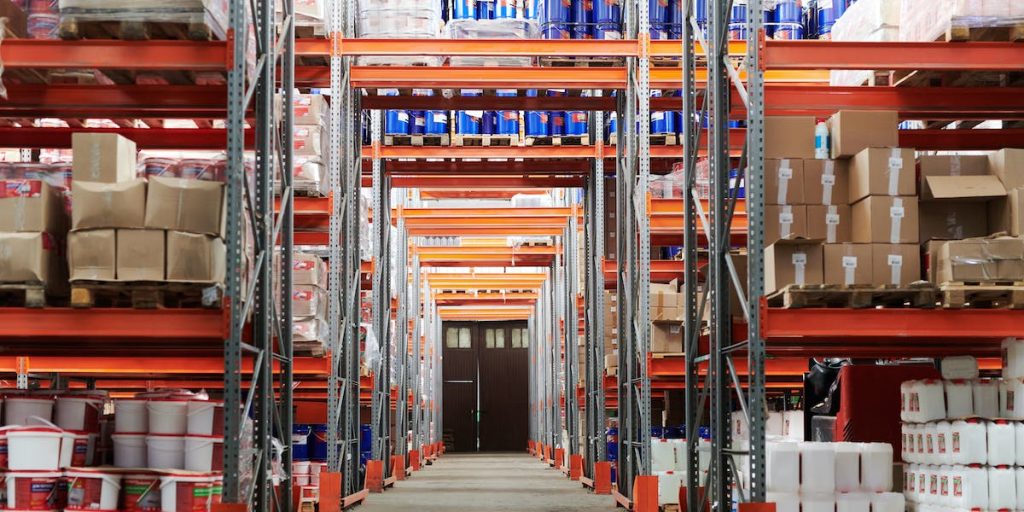 almacenamiento y distribuci&oacute;n de mercanc&iacute;as